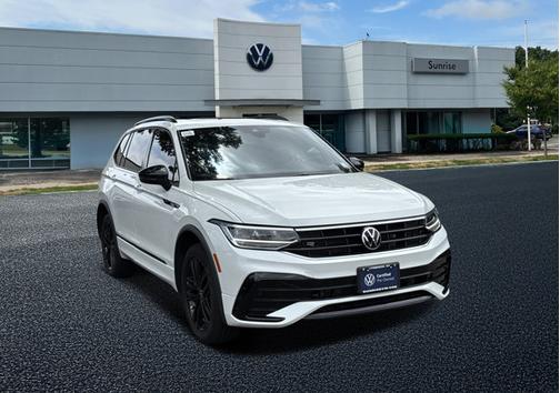 2022 Volkswagen Tiguan 2.0T SE R-Line Black