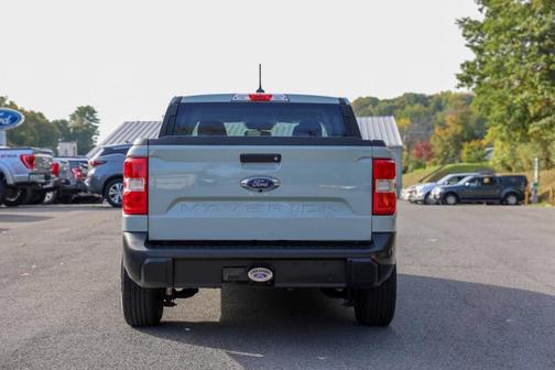 2022 Ford Maverick XL