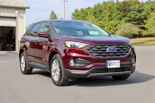 Burgundy Velvet Metallic Tinted Clearcoat 2022 Ford Edge SEL