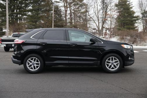 Agate Black Metallic 2022 Ford Edge SEL