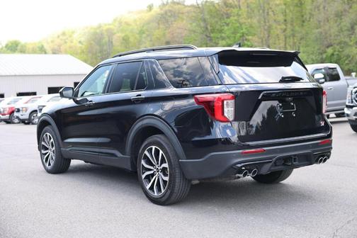 Black Metallic 2023 Ford Explorer ST