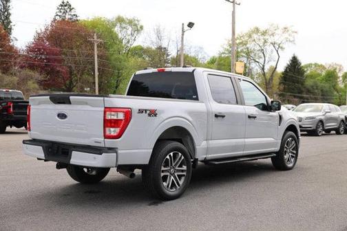 White Metallic 2022 Ford F-150 XL