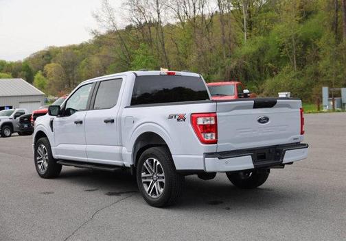 White Metallic 2022 Ford F-150 XL