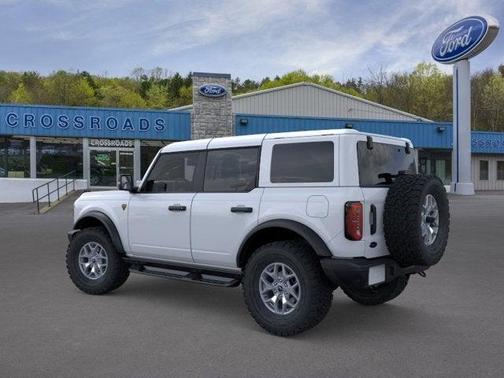 Oxford White 2025 Ford Bronco Badlands