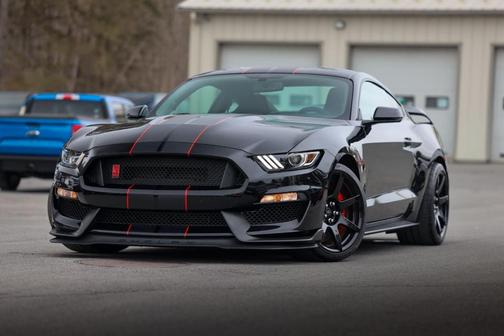 2017 Ford Shelby GT350 Base