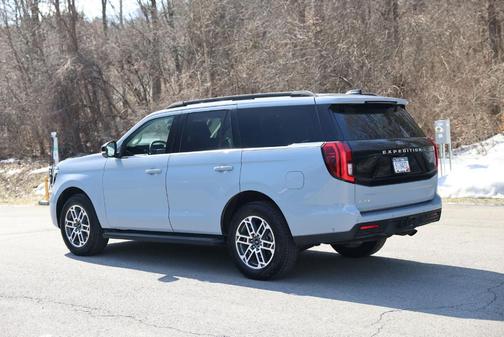 Gray Metallic 2025 Ford Expedition Active