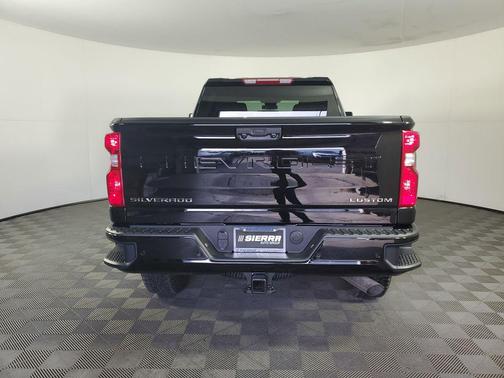 2026 Chevrolet Silverado 2500 Custom