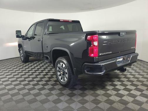 2026 Chevrolet Silverado 2500 Custom