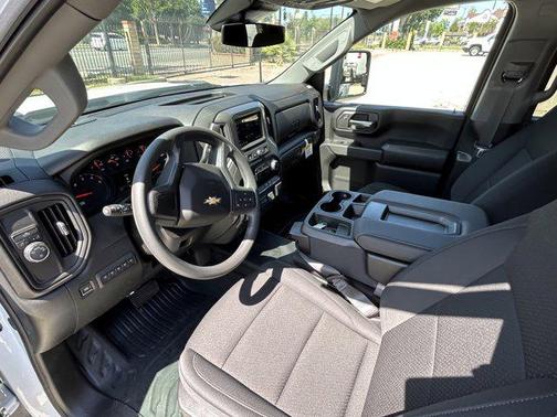 2025 Chevrolet Silverado 3500 WT