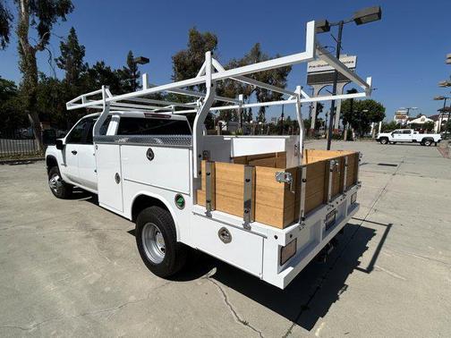 2025 Chevrolet Silverado 3500 WT