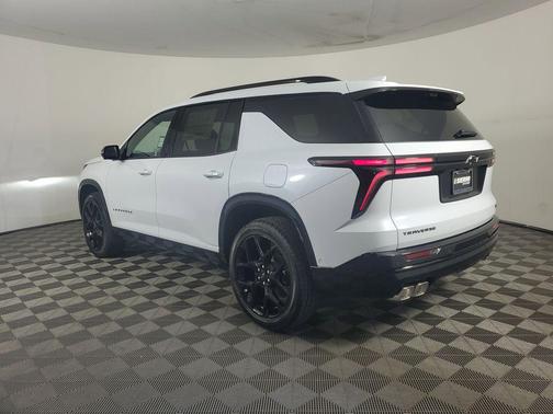 Polar White Tricoat 2026 Chevrolet Traverse RS