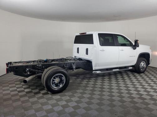 2026 Chevrolet Silverado 3500 LT