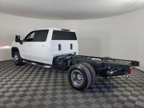 2026 Chevrolet Silverado 3500 LT