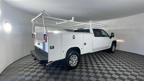 2025 Chevrolet Silverado 3500 LT
