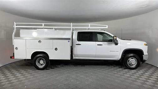 2025 Chevrolet Silverado 3500 WT
