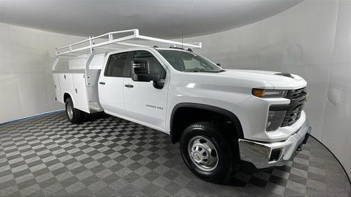 2025 Chevrolet Silverado 3500 WT
