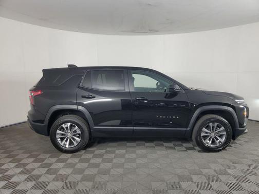 Mosaic Black Metallic 2026 Chevrolet Equinox 1LT