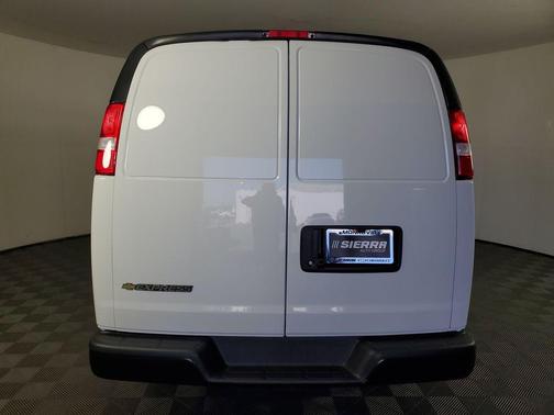 Summit White 2026 Chevrolet Express 2500 Work Van