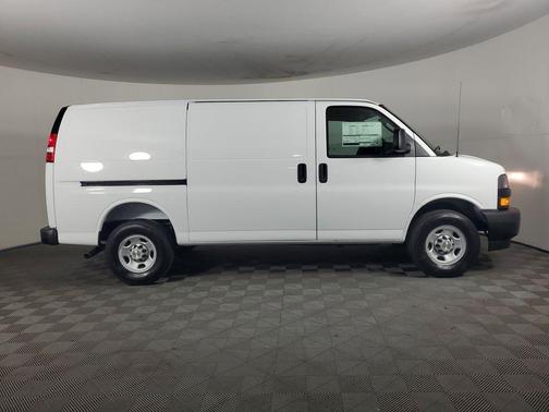 2026 Chevrolet Express 2500 2500 Regular Wheelbase, WT, RWD