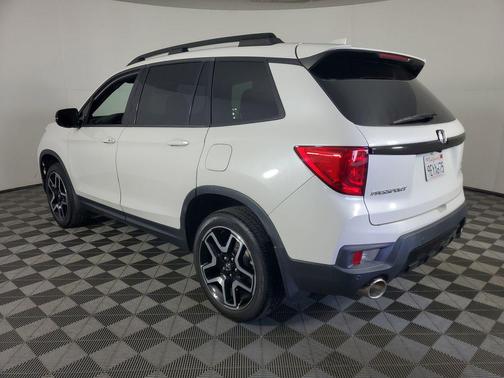 2023 Honda Passport AWD Elite