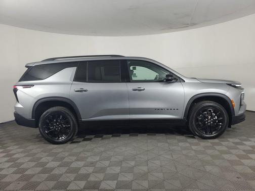 Sterling Gray Metallic 2026 Chevrolet Traverse LT