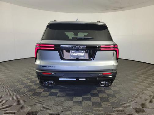 Sterling Gray Metallic 2026 Chevrolet Traverse LT