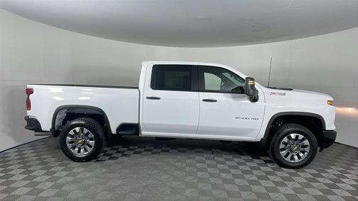 2025 Chevrolet Silverado 2500 Custom