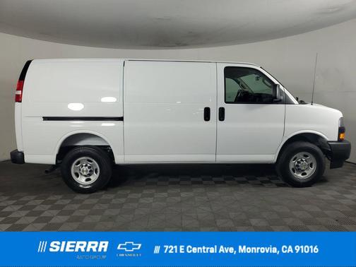 Summit White 2026 Chevrolet Express 2500 Work Van