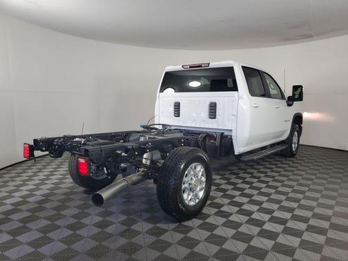 2026 Chevrolet Silverado 3500 LT