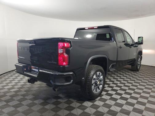 2026 Chevrolet Silverado 2500 Custom