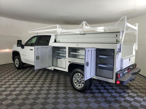 Summit White 2026 Chevrolet Silverado 2500 Crew Cab, Long Bed, WT, RWD