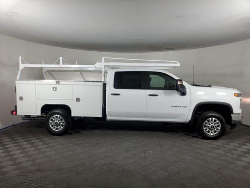 Summit White 2026 Chevrolet Silverado 2500 Crew Cab, Long Bed, WT, RWD