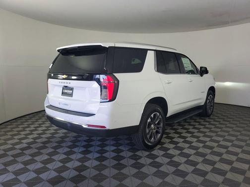 2025 Chevrolet Tahoe LS