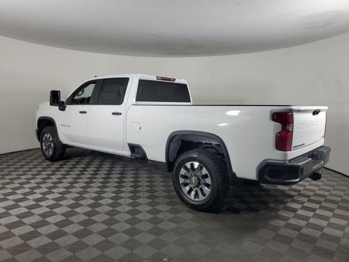 2026 Chevrolet Silverado 2500 Custom
