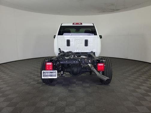 Summit White 2026 Chevrolet Silverado 2500 WT