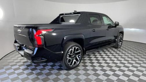 2025 Chevrolet Silverado EV RST