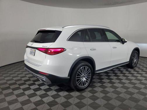 2023 Mercedes-Benz GLC 300 4MATIC