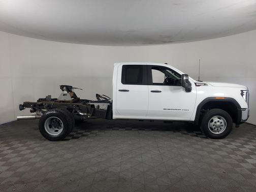 Summit White 2024 GMC Sierra 3500 Base