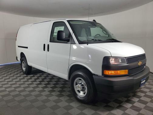 2025 Chevrolet Express 2500 RWD 2500 Regular Wheelbase WT