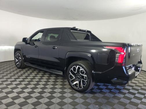 2025 Chevrolet Silverado EV RST