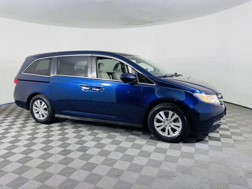 Obsidian Blue Pearl 2016 Honda Odyssey SE