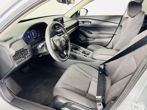 2025 Honda Accord LX 1.5T