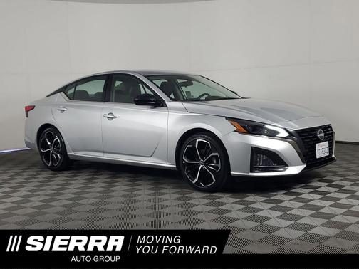 Brilliant Silver Metallic 2024 Nissan Altima SR FWD