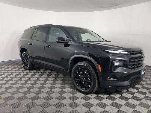 Mosaic Black Metallic 2026 Chevrolet Traverse LT