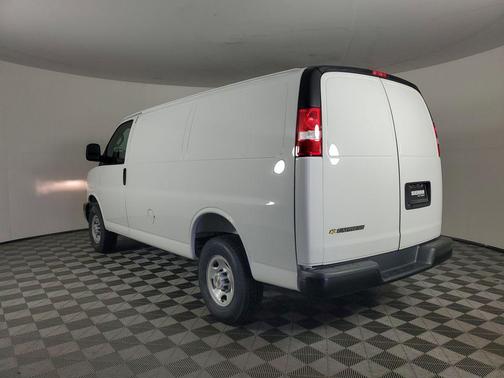 2025 Chevrolet Express 2500 RWD 2500 Regular Wheelbase WT