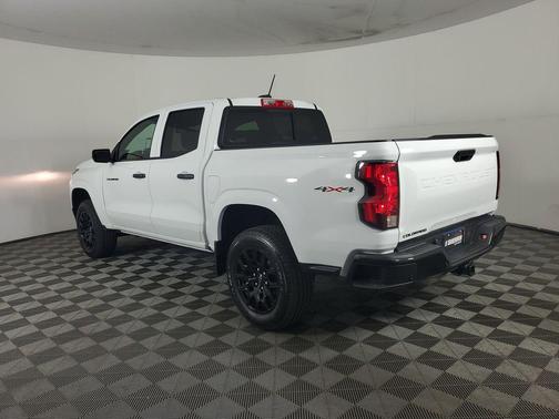 Summit White 2026 Chevrolet Colorado WT