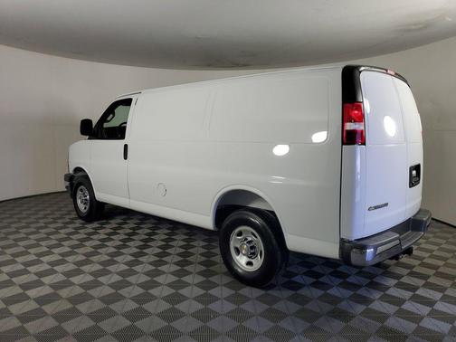 Summit White 2026 Chevrolet Express 2500 Work Van