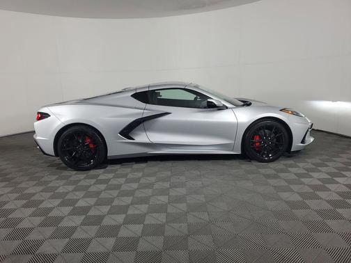 2026 Chevrolet Corvette Stingray w/1LT