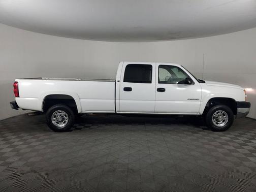 2005 Chevrolet Silverado 2500 LS H/D Crew Cab