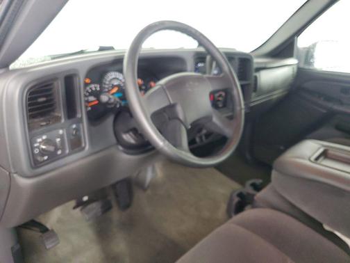 2005 Chevrolet Silverado 2500 LS H/D Crew Cab